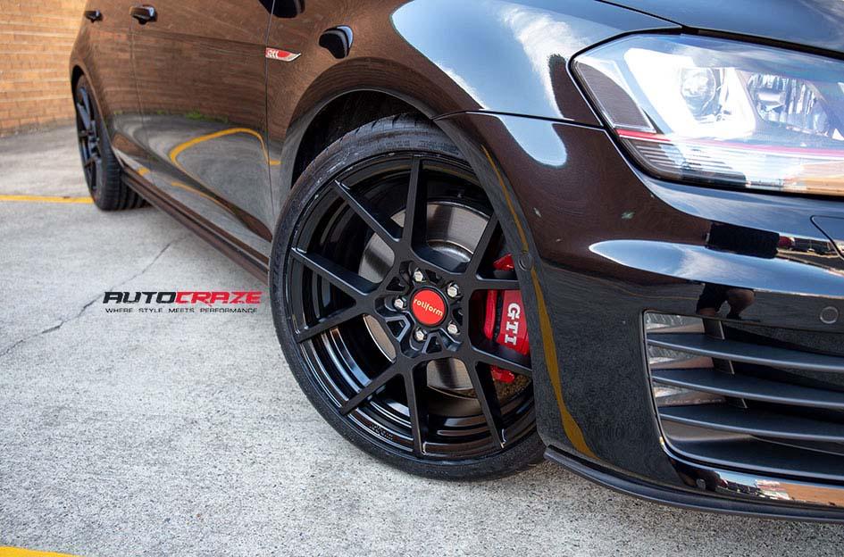 VOLKSWAGEN GOLF KPS MATTE BLACK